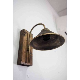 Lampada da parete con schermo in metallo 1 luce