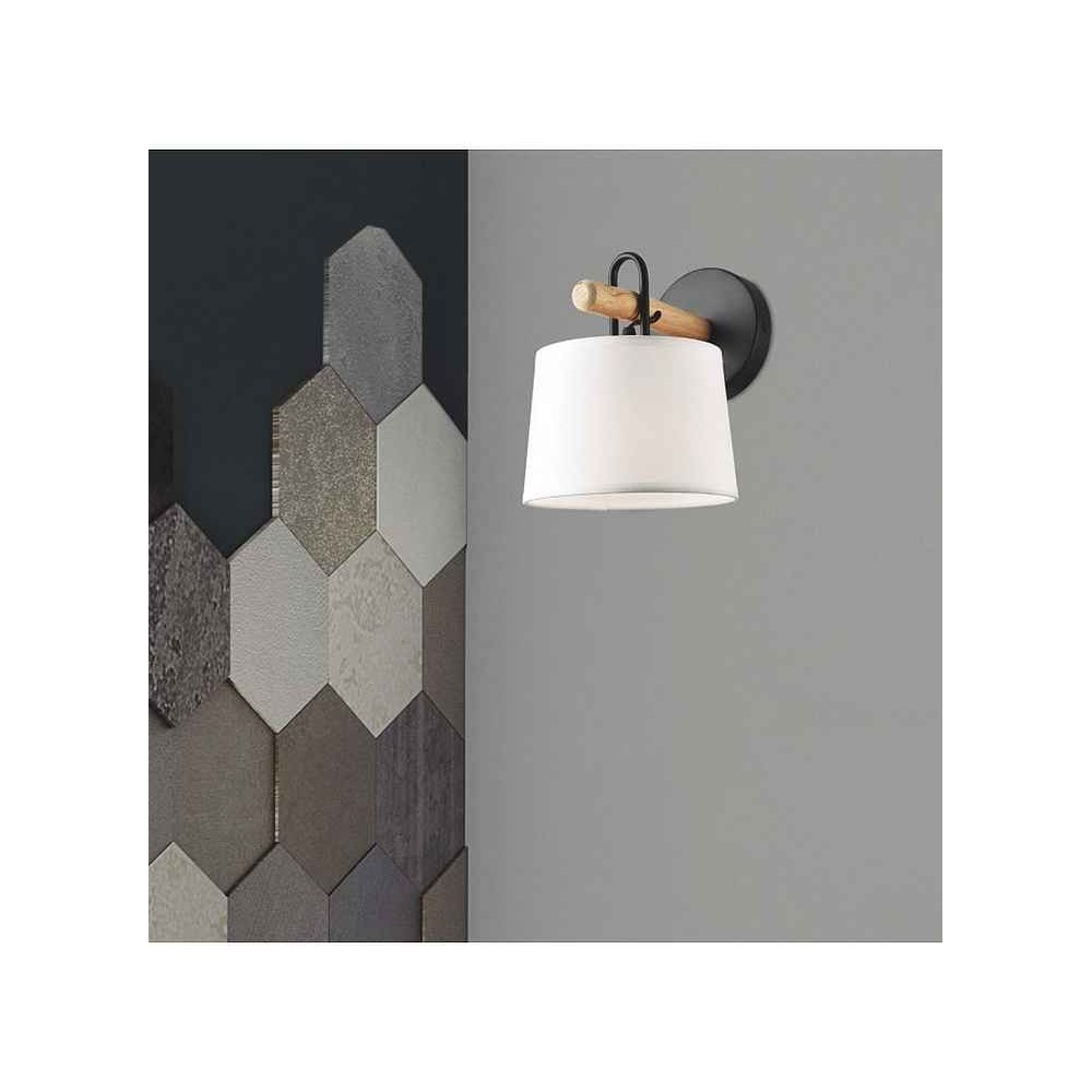 Lighting black-walled AROLAS with screen ALEMAR