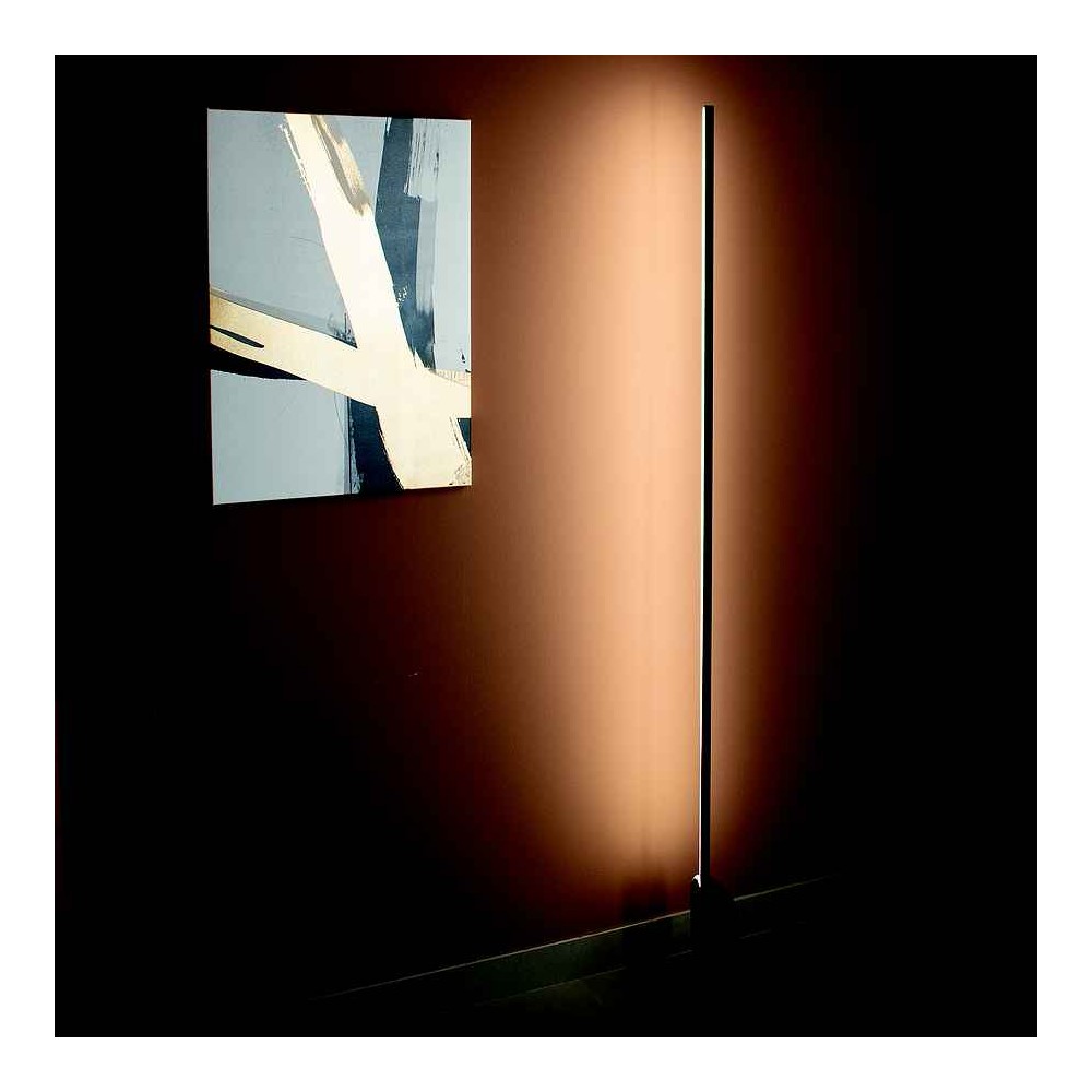 Lampara de pie modelo MARMOL Blanco dimable de LED MANTRA